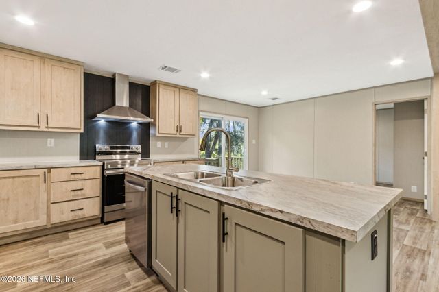 86079 BIG LEAF Lane, Yulee, FL 32097