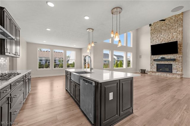 36603 Amalfi Road, North Ridgeville, OH 44039