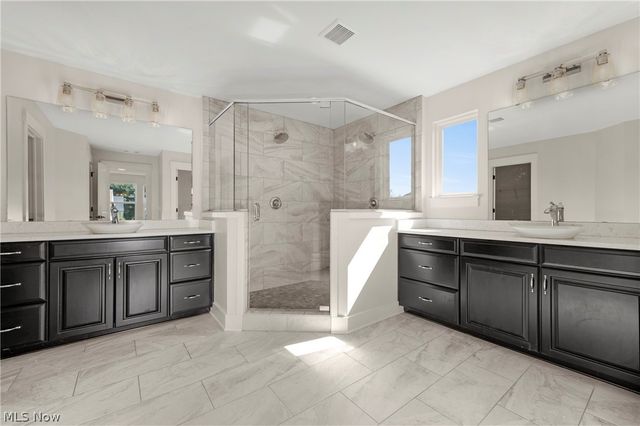 36603 Amalfi Road, North Ridgeville, OH 44039