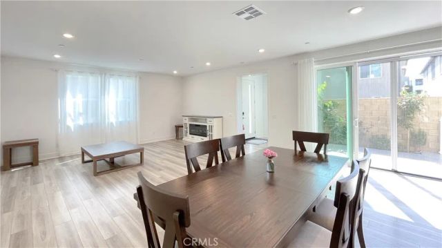 202 Zawn, Irvine, CA 92618