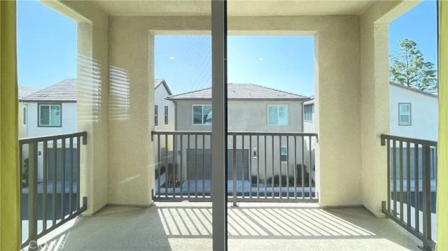 202 Zawn, Irvine, CA 92618