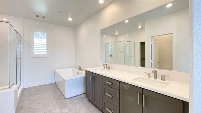 202 Zawn, Irvine, CA 92618