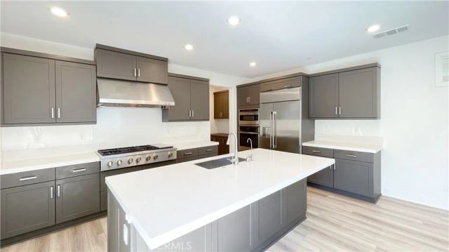 202 Zawn, Irvine, CA 92618
