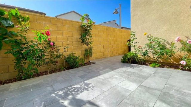 202 Zawn, Irvine, CA 92618