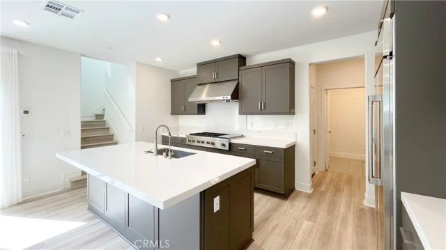 202 Zawn, Irvine, CA 92618