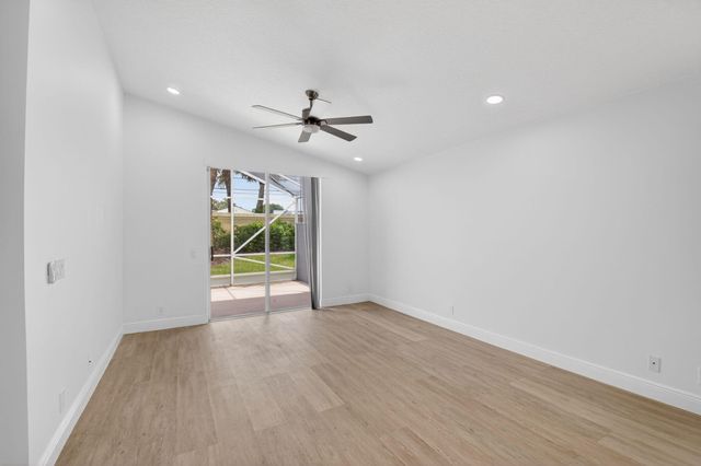 11728 Dove Hollow Avenue, Boynton Beach, FL 33437