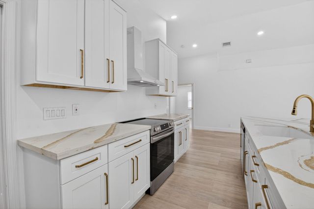 11728 Dove Hollow Avenue, Boynton Beach, FL 33437
