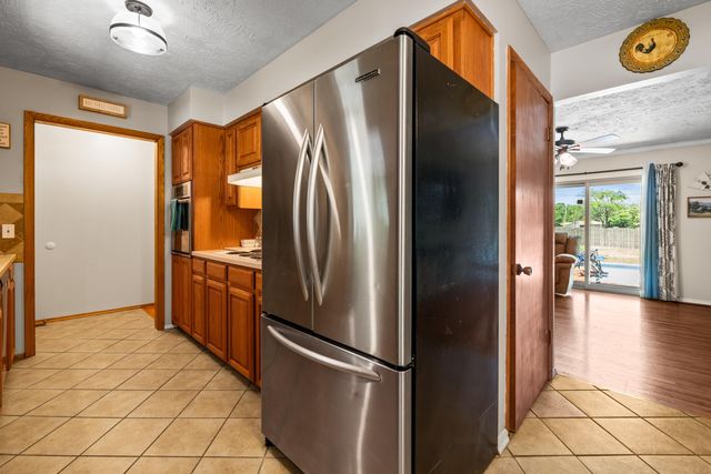 2335 Crest St, Augusta, KS 67010