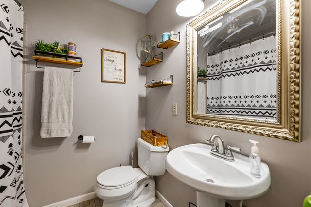 2335 Crest St, Augusta, KS 67010