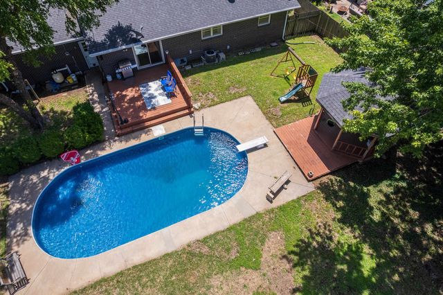 2335 Crest St, Augusta, KS 67010