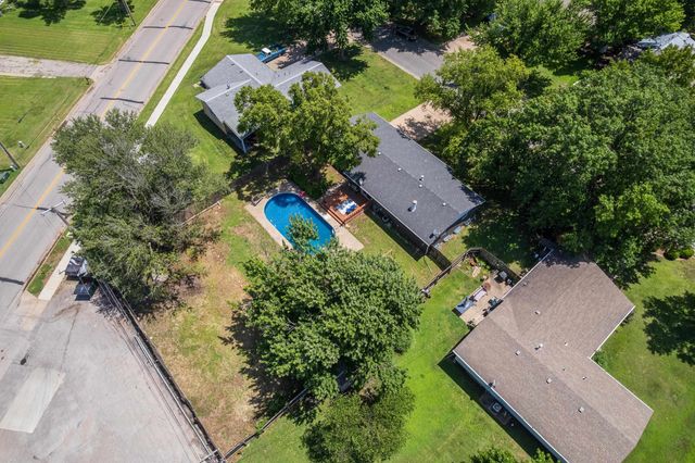 2335 Crest St, Augusta, KS 67010