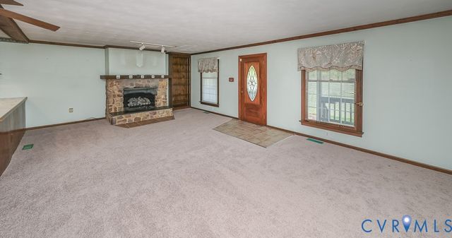 7641 Elko Rd, Sandston, VA 23150