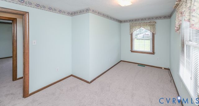 7641 Elko Rd, Sandston, VA 23150
