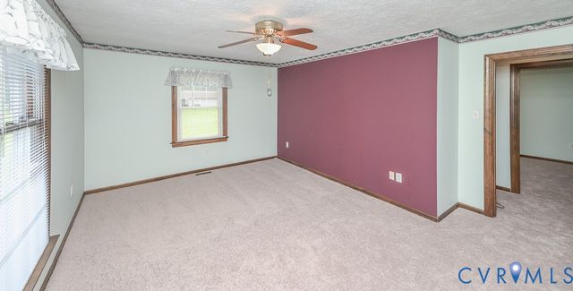 7641 Elko Rd, Sandston, VA 23150