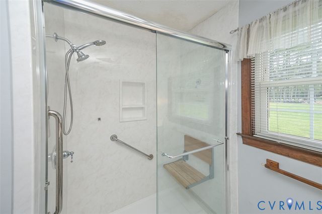 7641 Elko Rd, Sandston, VA 23150