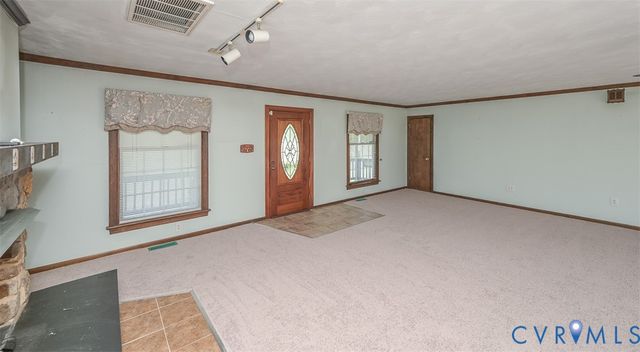7641 Elko Rd, Sandston, VA 23150