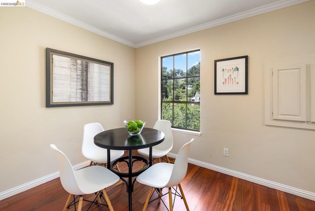 6909 Exeter Dr, Oakland, CA 94611