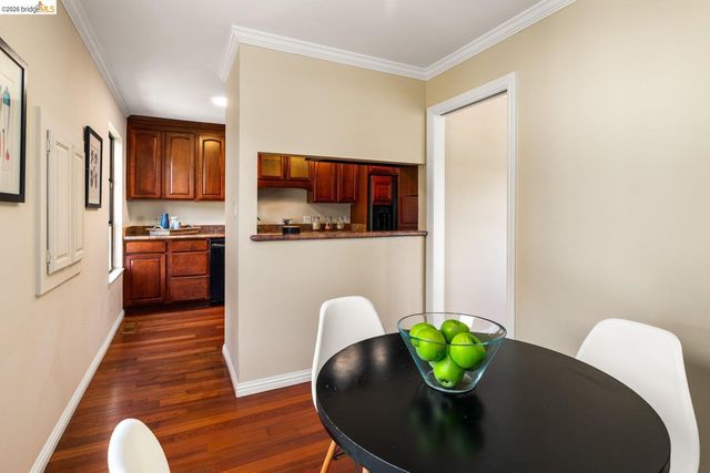 6909 Exeter Dr, Oakland, CA 94611