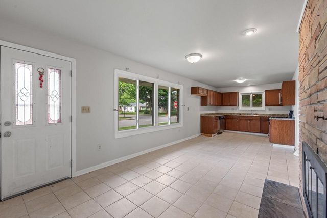 5404 N BETHMAUR LANE, Milwaukee, WI 53209