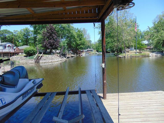 8983 N Shepards Park Avenue, Monticello, IN 47960
