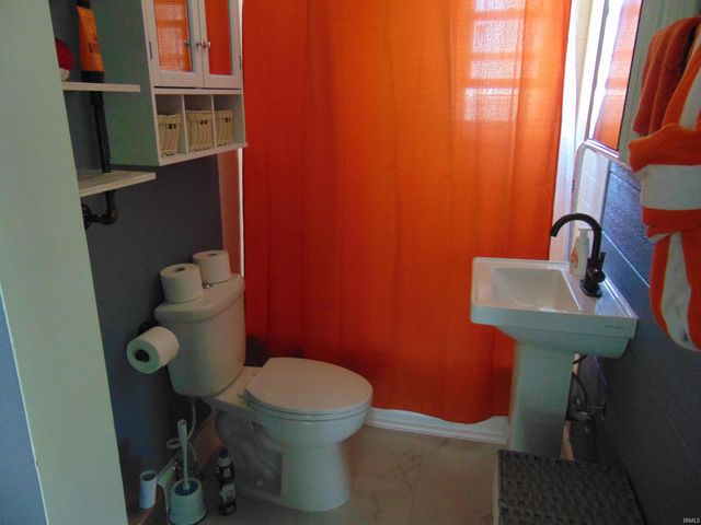 8983 N Shepards Park Avenue, Monticello, IN 47960