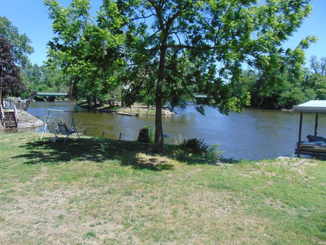 8983 N Shepards Park Avenue, Monticello, IN 47960