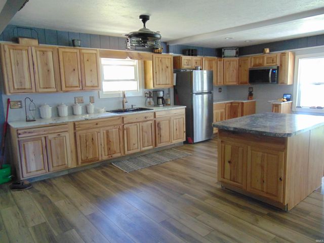 8983 N Shepards Park Avenue, Monticello, IN 47960