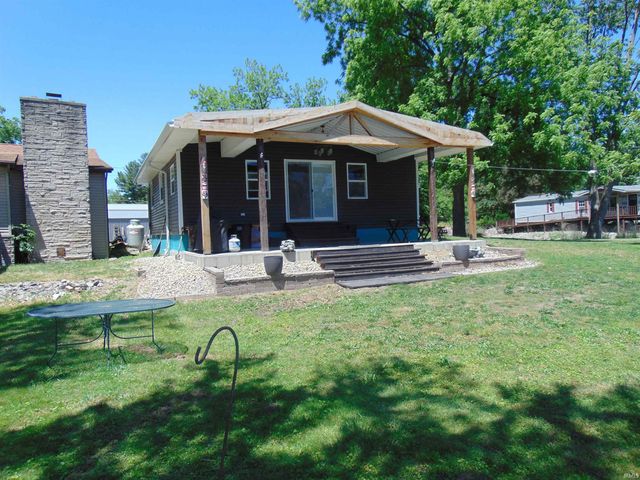 8983 N Shepards Park Avenue, Monticello, IN 47960