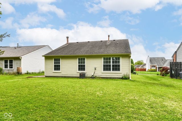 7200 Woodgate Drive, Fishers, IN 46038