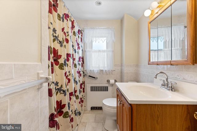 5 HIGHLAND AVE, Flourtown, PA 19031