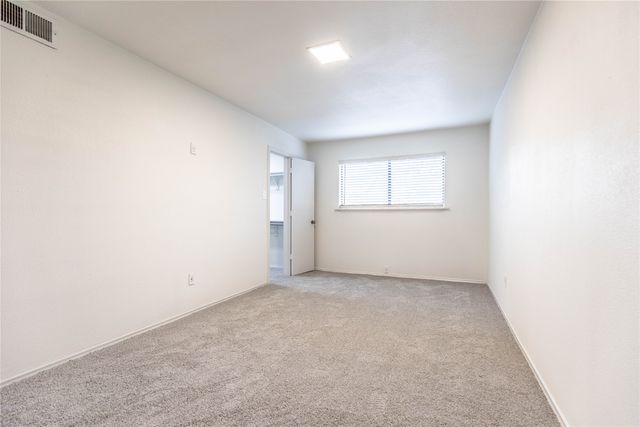 7031 Holly Hill Drive 10, Dallas, TX 75231