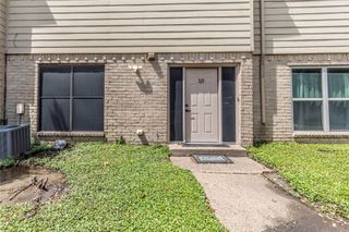 7031 Holly Hill Drive 10, Dallas, TX 75231