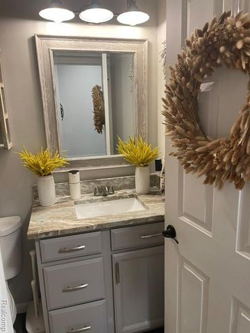 5827 Woodfield Parkway, Grand Blanc, MI 48439