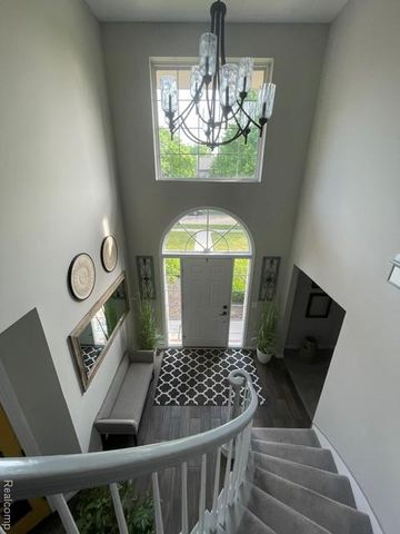 5827 Woodfield Parkway, Grand Blanc, MI 48439