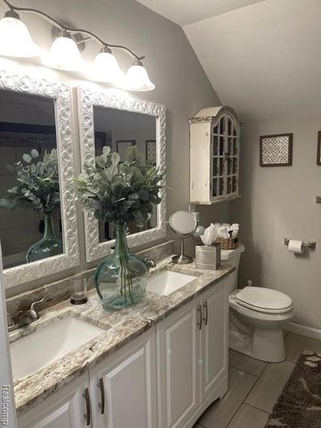 5827 Woodfield Parkway, Grand Blanc, MI 48439