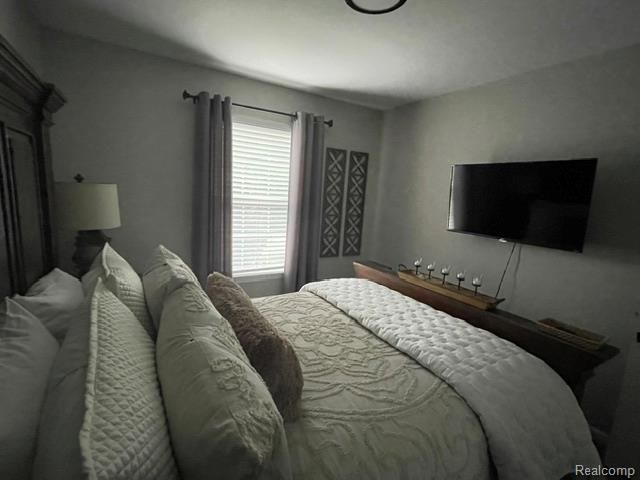5827 Woodfield Parkway, Grand Blanc, MI 48439