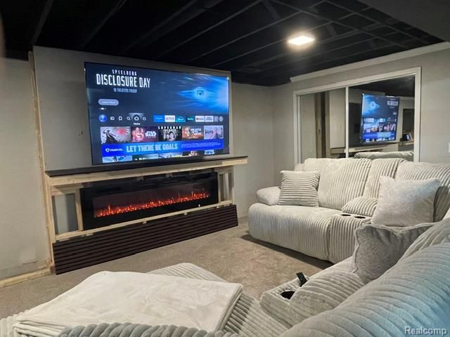5827 Woodfield Parkway, Grand Blanc, MI 48439