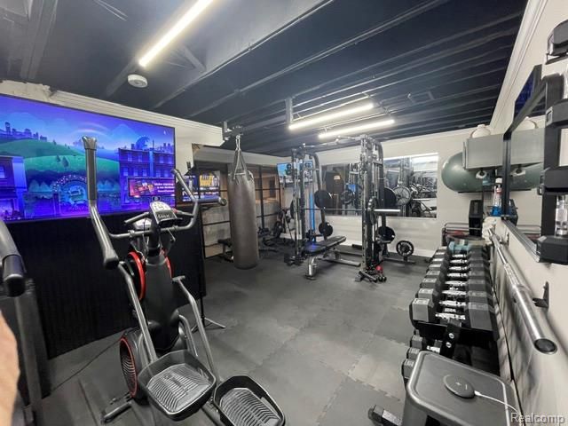 5827 Woodfield Parkway, Grand Blanc, MI 48439