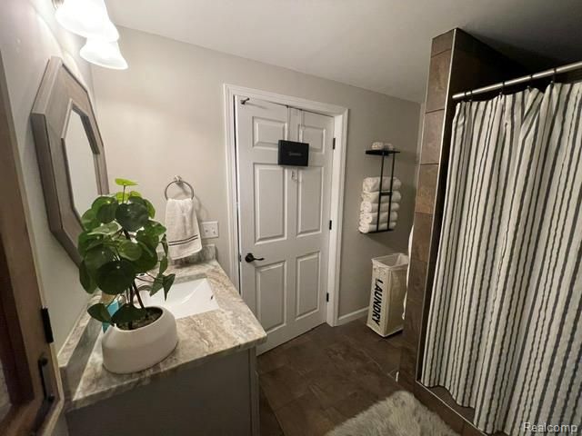 5827 Woodfield Parkway, Grand Blanc, MI 48439