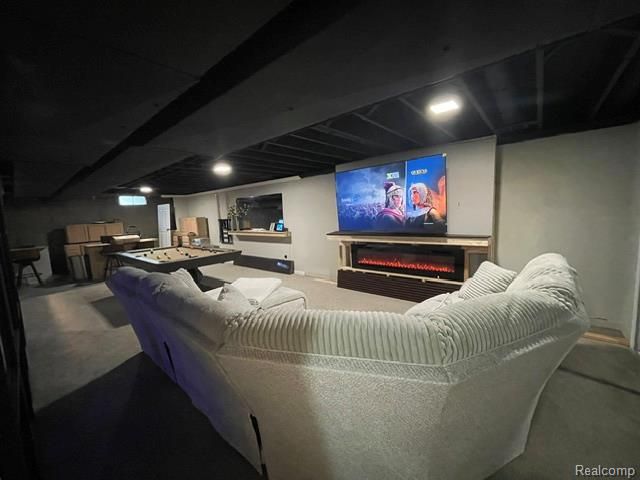 5827 Woodfield Parkway, Grand Blanc, MI 48439