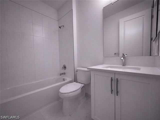 12236 Red Pine PL, Estero, FL 33928