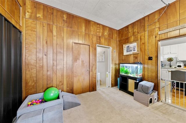 407 E Green St, Connellsville, PA 15425