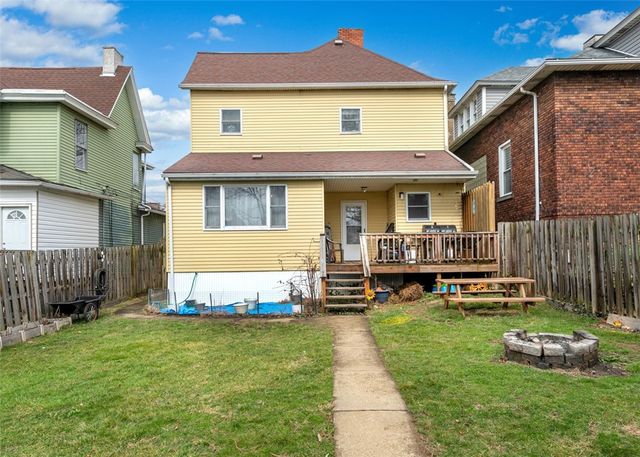 407 E Green St, Connellsville, PA 15425