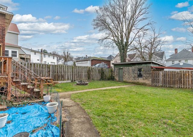 407 E Green St, Connellsville, PA 15425