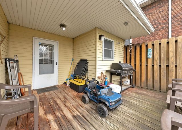 407 E Green St, Connellsville, PA 15425