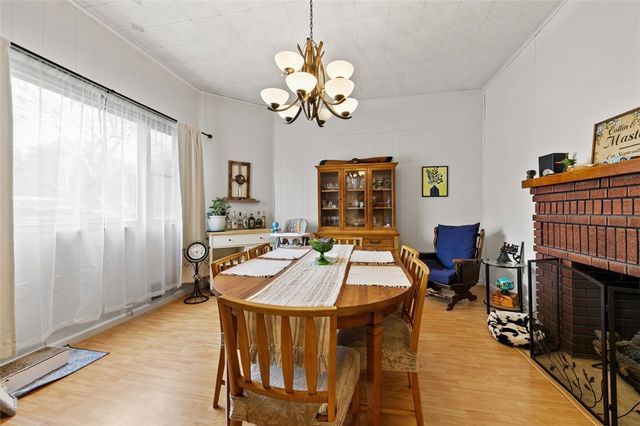 407 E Green St, Connellsville, PA 15425