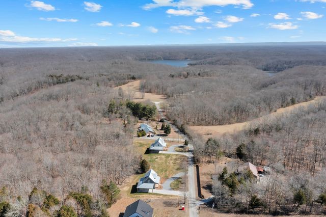 555 Ghea Rd, Normandy, TN 37360
