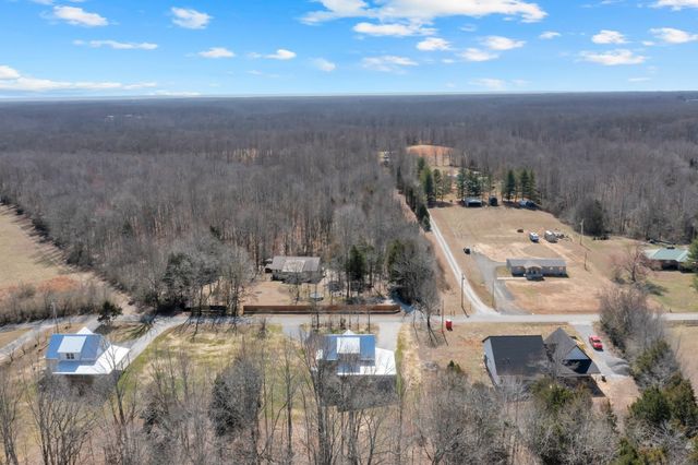 555 Ghea Rd, Normandy, TN 37360