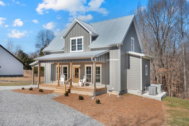 555 Ghea Rd, Normandy, TN 37360