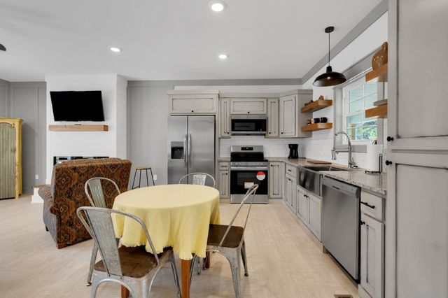 555 Ghea Rd, Normandy, TN 37360